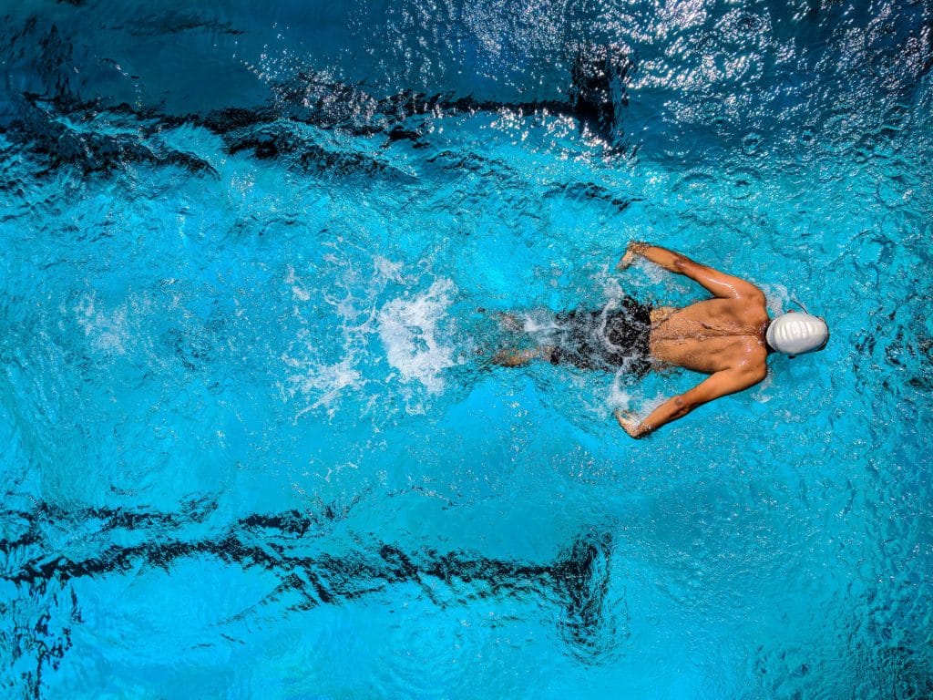 natation, renforcer son dos, chiropraxie, sport